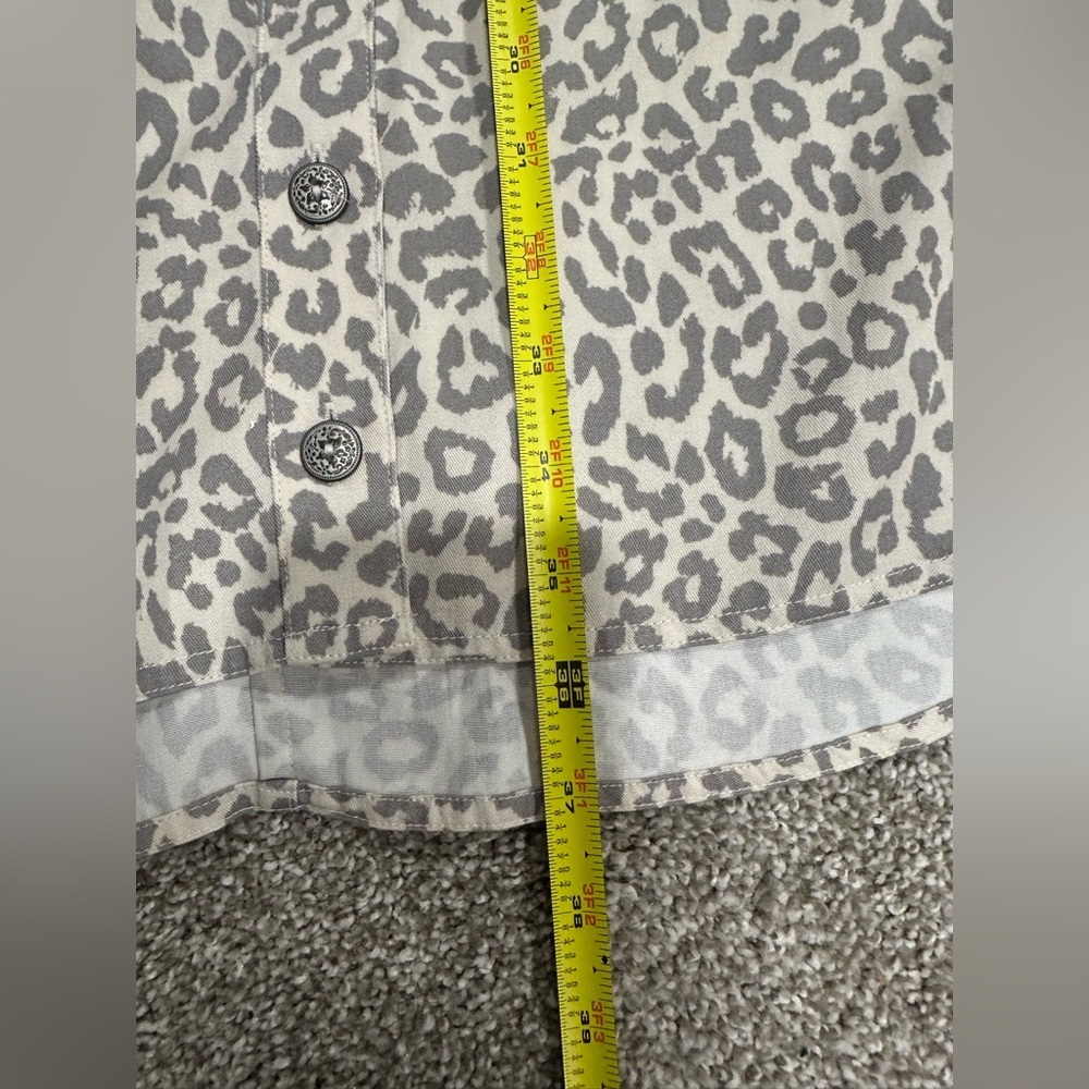 Soft Surroundings Leopard Print Button Front Shor… - image 7